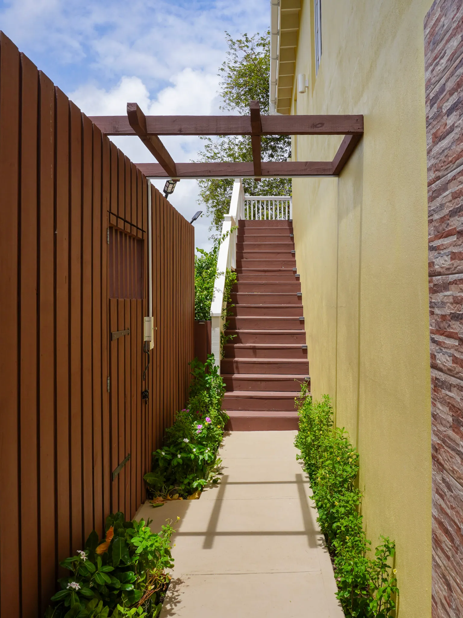 Path and staircase leading up to the guesthouse